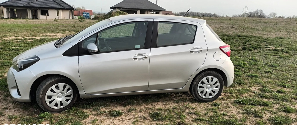 Toyota Yaris cena 37500 przebieg: 54000, rok produkcji 2017 z Konstancin-Jeziorna małe 11